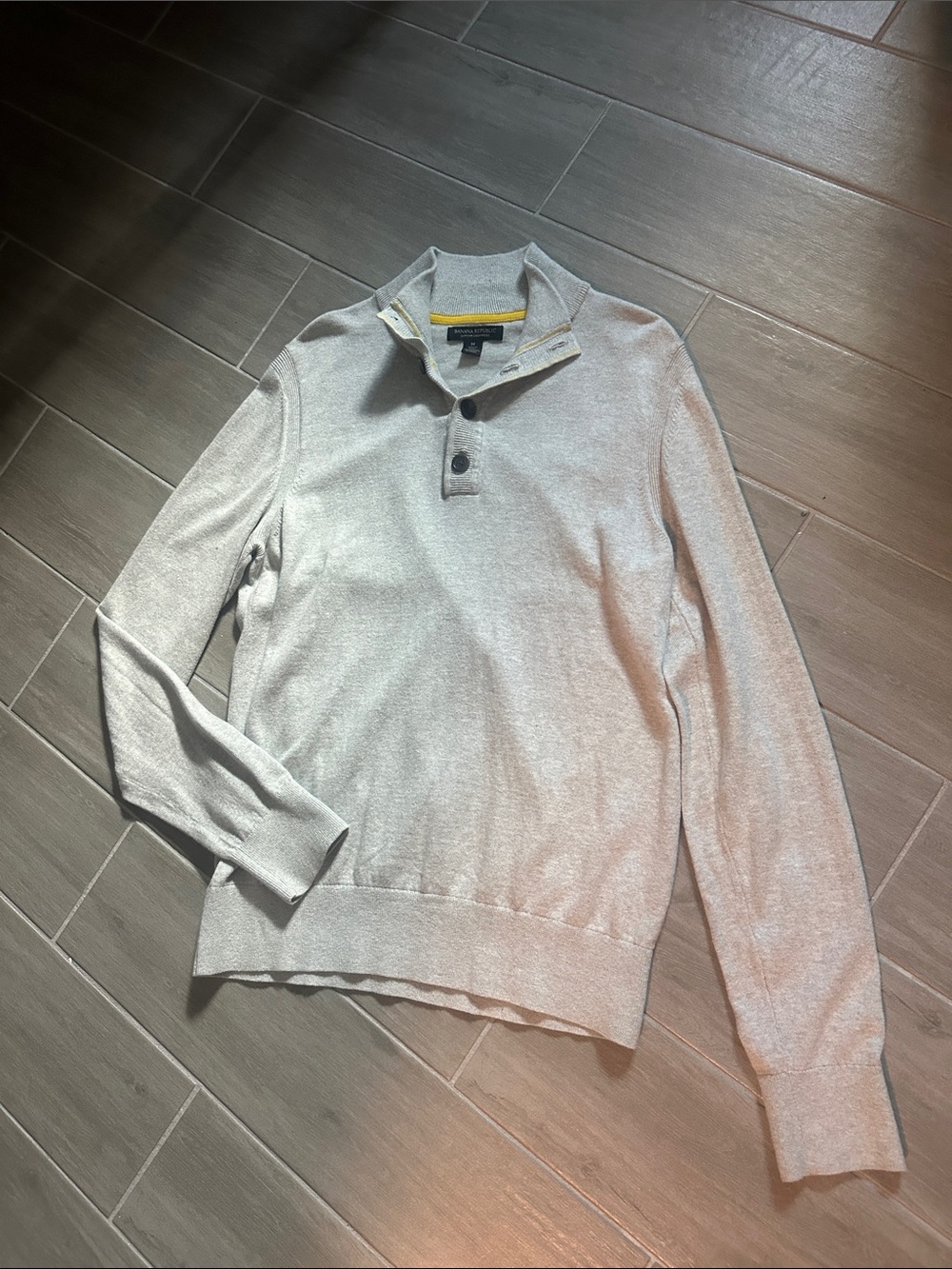 Banana Republic Men's Light Gray Zip-Neck Sweater